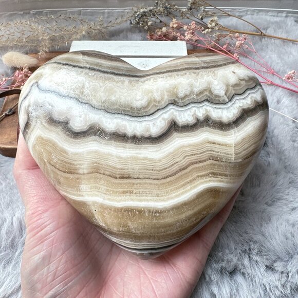 Gorgeous Large Onyx Heart 1.07kg - Picture 2 of 5